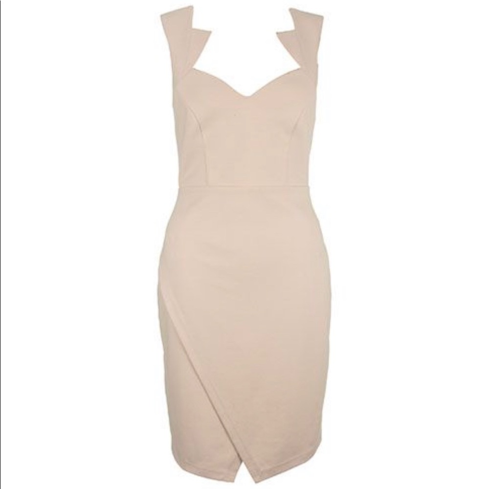 ✨Kardashian Kollection Fitted Peach Dress, Medium. ✨